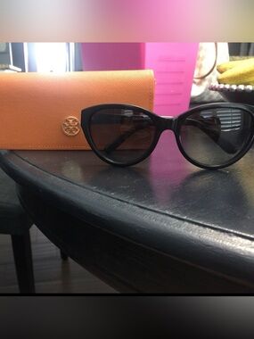 Tory Burch Black Cat-Eye Sunglasses with Orange Case